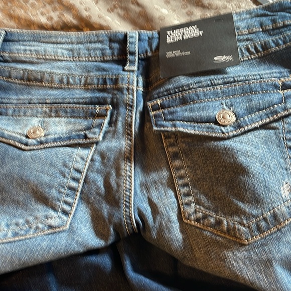 NWT Tuesday Silver Jeans - Picture 3 of 6